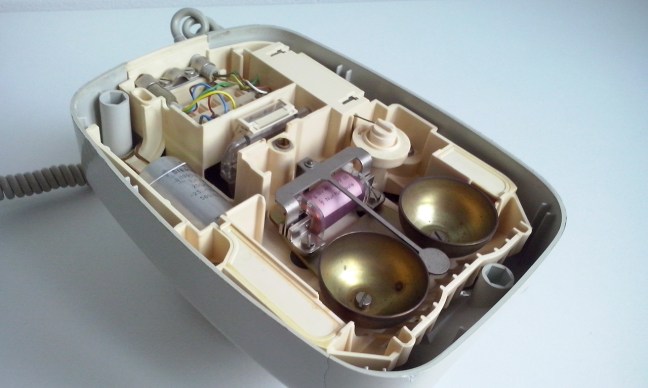 Het binnenwerk van de 282 met kunststof chassis