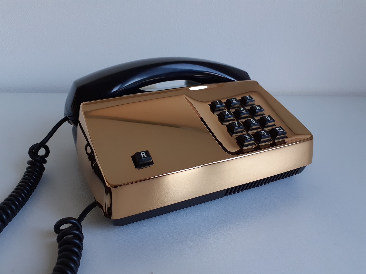 Ericsson_Diavox_goud_gold